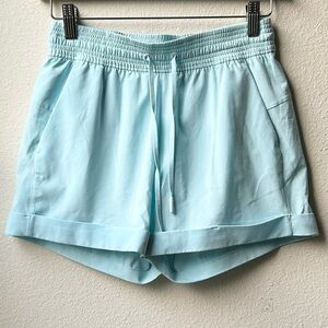 Lululemon Spring Break Away Short *4-way Stretch 3"
Blue Glow Sz 4